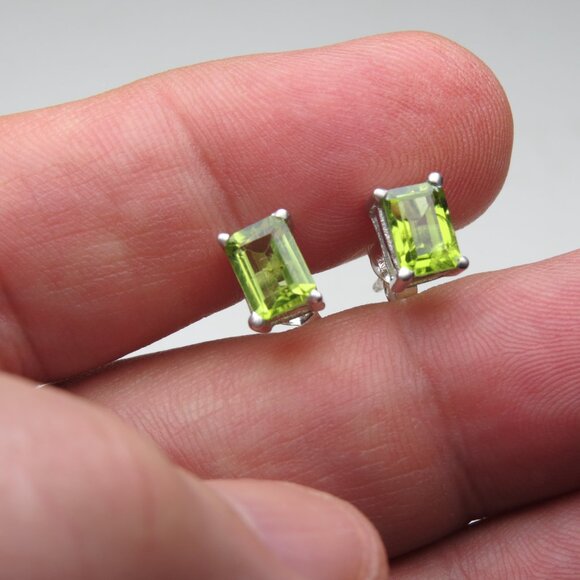 *925 Sterling Silver Genuine Peridot Earring Studs - Picture 2 of 5